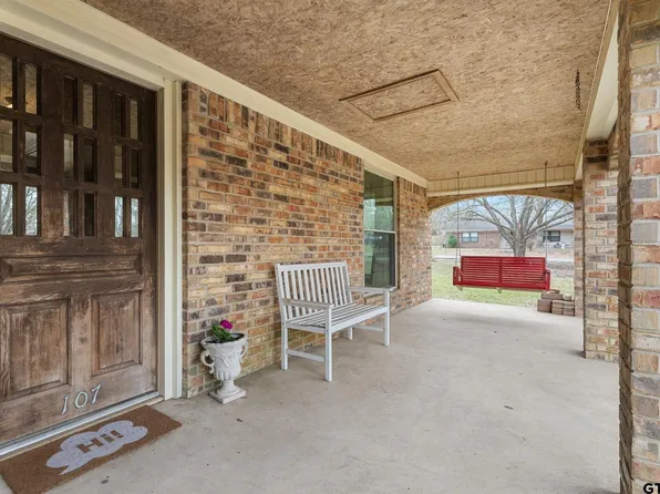 107 Hollywood Dr, Arp, TX 75750