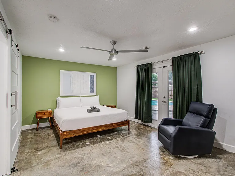11714 Hillcroft St — Photo 15