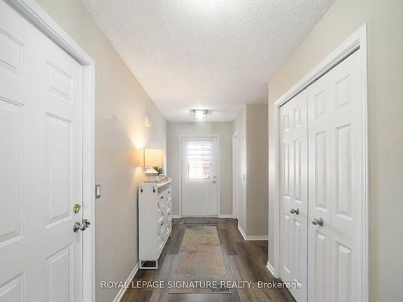 3rd image of 25 Meadowvale Dr #3