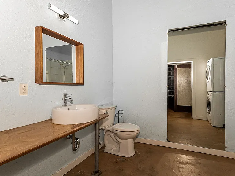 3240 Peralta St #10 — Photo 21