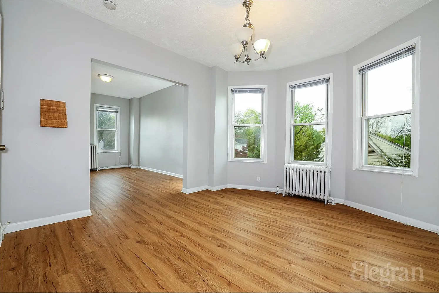 2 bed, 1100 sqft, $2,600 — Photo 3