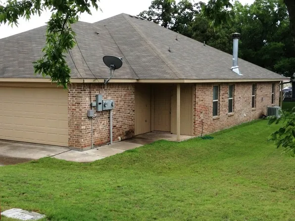 1010 Jameson St, Weatherford, TX 76086