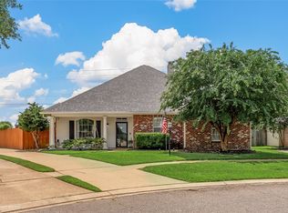 1004 Belle Haven Dr, Bossier City, LA 71111