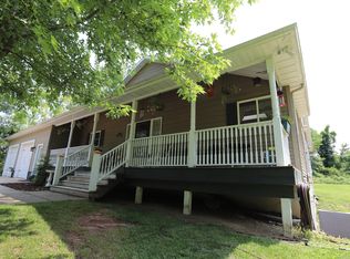 5452 E Dennis Rd, Webberville, MI 48892