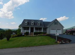 161 Meadowlark Ln, Pembroke, VA 24136