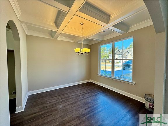 5th image of 19 Oakmont Drive