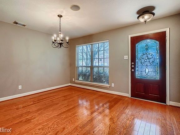 3rd image of 17914 Royal Gate Ln
