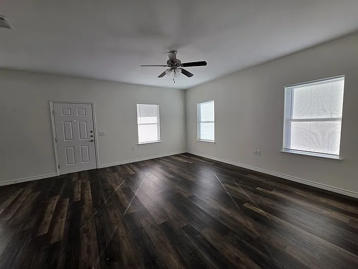 6202 White Oak Dr — Photo 11