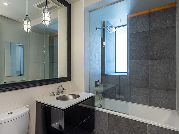 4th image of 185 Leonard St #1L