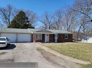 3791 Sunset Dr, Pacific, MO 63069