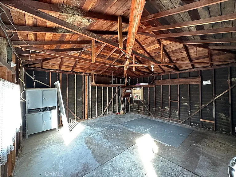 4587 W 142nd St — Photo 26