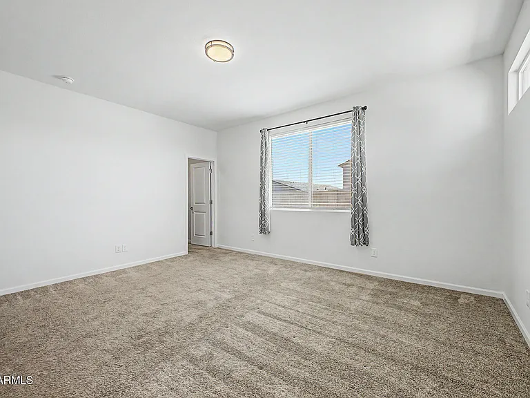 17865 W Daley Ln — Photo 15