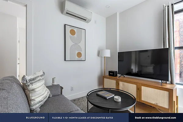 Rented by The Blueground | media 3