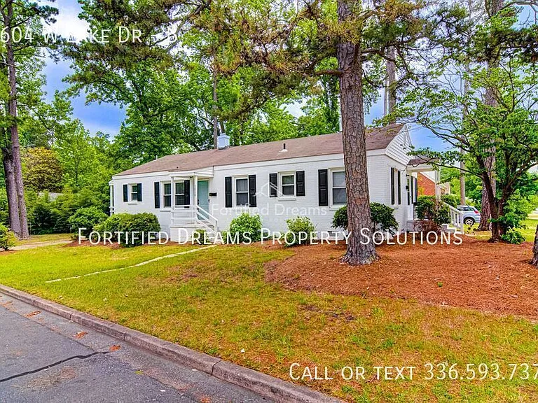 1604 W Lake Dr #B — Photo 6