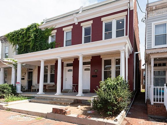 4th image of 1224 W Cary St