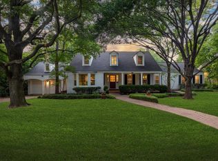 1113 N Canterbury Ct, Dallas, TX 75208