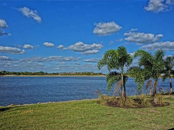 3rd image of 315 Toscavilla Blvd