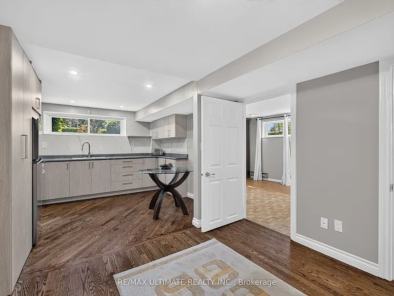 20 Wye Valley Rd #BASEMENT — Photo 5