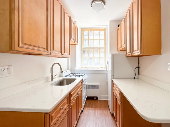 516 East 78th Street image 1 of 6