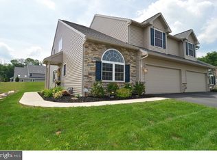 63 Regina Dr, Sinking Spring, PA 19608