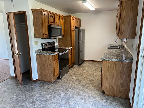 Dining to kitchen view