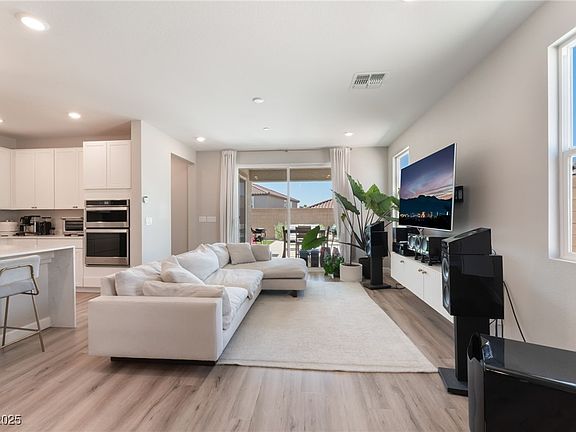 5th image of 8351 Vinamala Ave