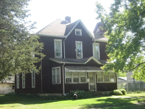 495 N 5th St, Sheldon, IL 60966