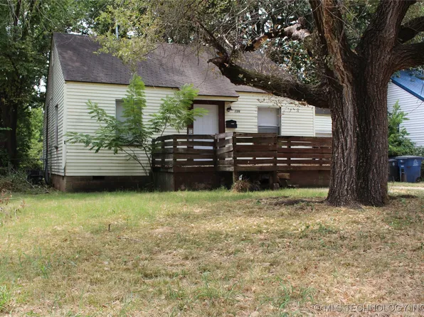 6726 E 5th St, Tulsa, OK 74112