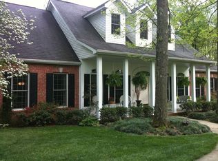 374 Parish Hill Rd, Point Pleasant, WV 25550