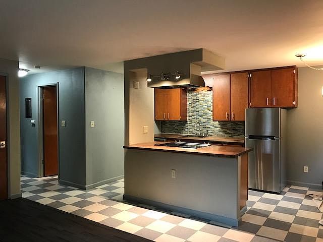 1st image of 1-11262 20th Ave S #1
