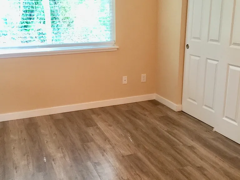 Brookside Apartments — Photo 6
