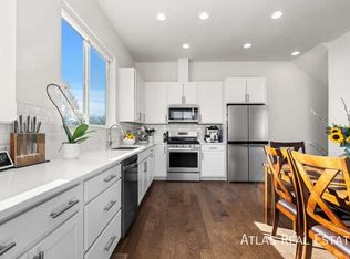 7856 W 43rd Pl, Wheat Ridge, CO 80033