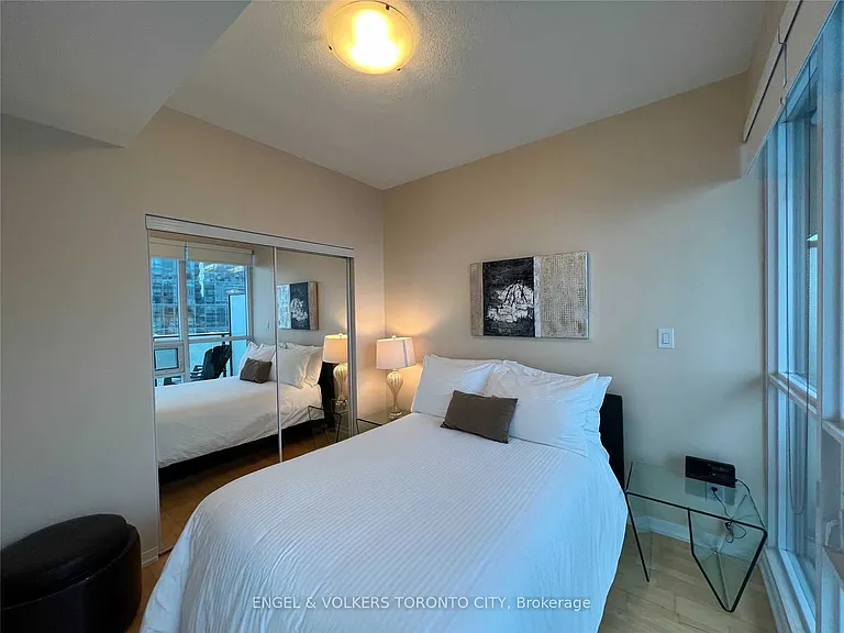 55 Bremner Blvd #3910 — Photo 13