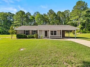 61 Elias Whiddon Rd, Hattiesburg, MS 39402