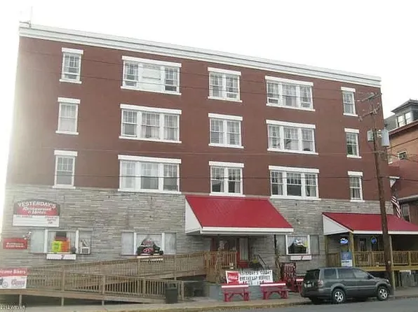 100 3rd St, Renovo, PA 17764