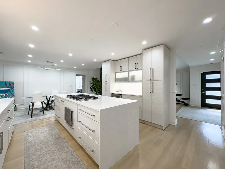 6609 N Kenton Ave #HFS — Photo 3