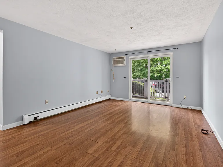 7 Karen Cir #2A — Photo 11