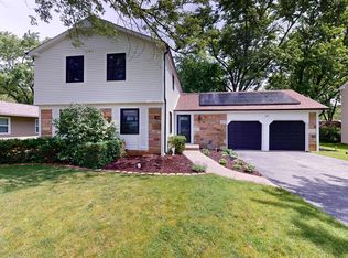 420 Arborgate Ln, Buffalo Grove, IL 60089