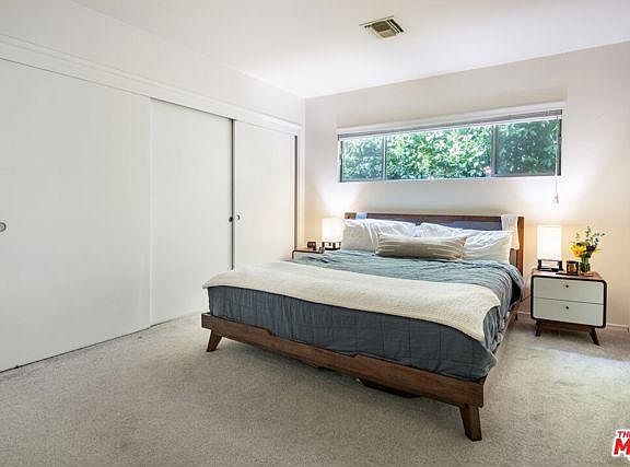 2nd image of 1233 N Laurel Ave #1/4