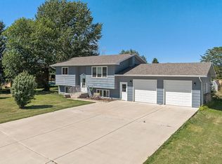 1012 Rosilee Ln, Rapid City, SD 57701