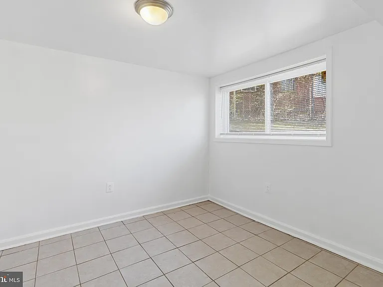 407 Lebaum St SE #4 — Photo 15