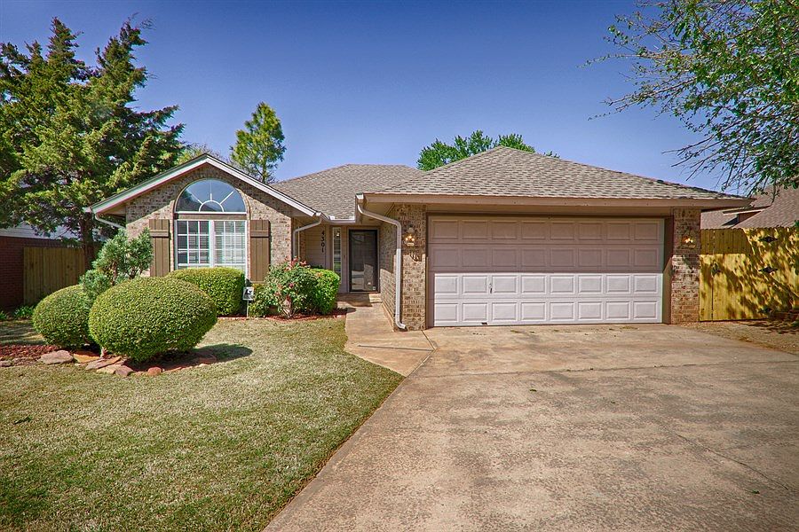 1st image of 4301 Foxglove Ln