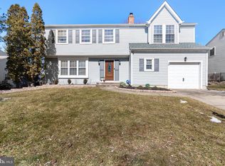 18 Utica Rd, Marlton, NJ 08053