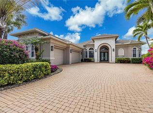 5851 Bromelia Ct, Naples, FL 34119
