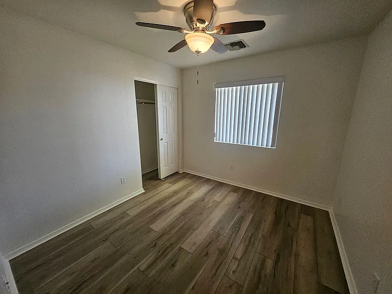 902 Riverfront Dr — Photo 8