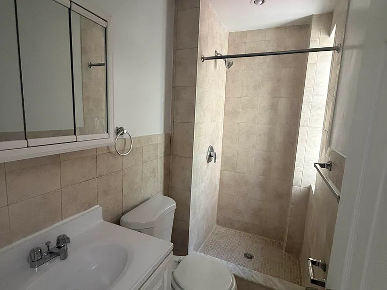 124 E 107th St #6 — Photo 10