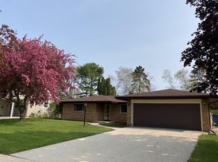 2713 34th St, Two Rivers, WI 54241