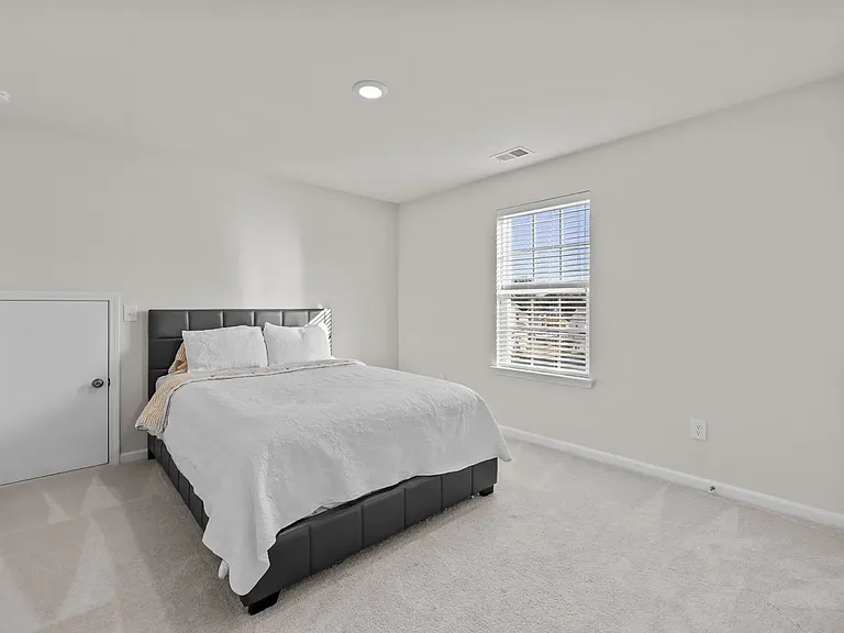 18045 Stark Way — Photo 9
