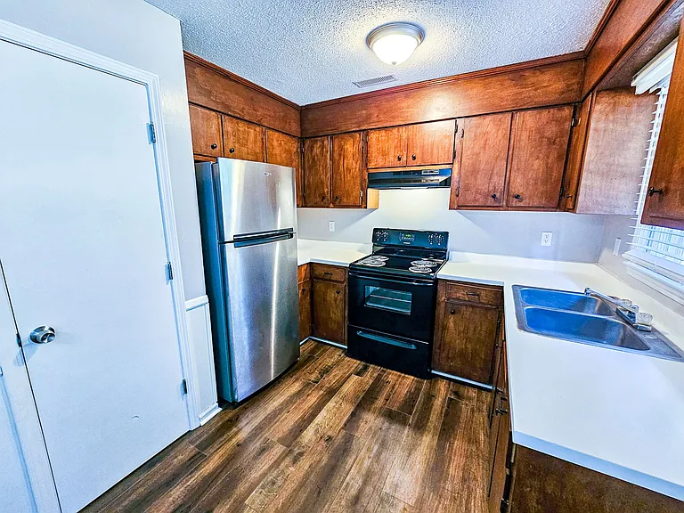 260 Briarleaf Cir — Photo 22