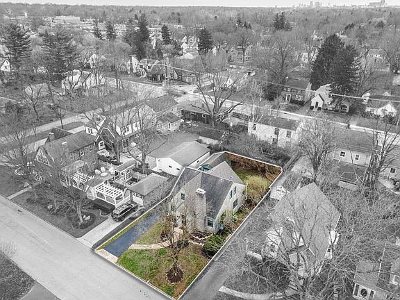 3rd image of 109 W Schreyer Pl